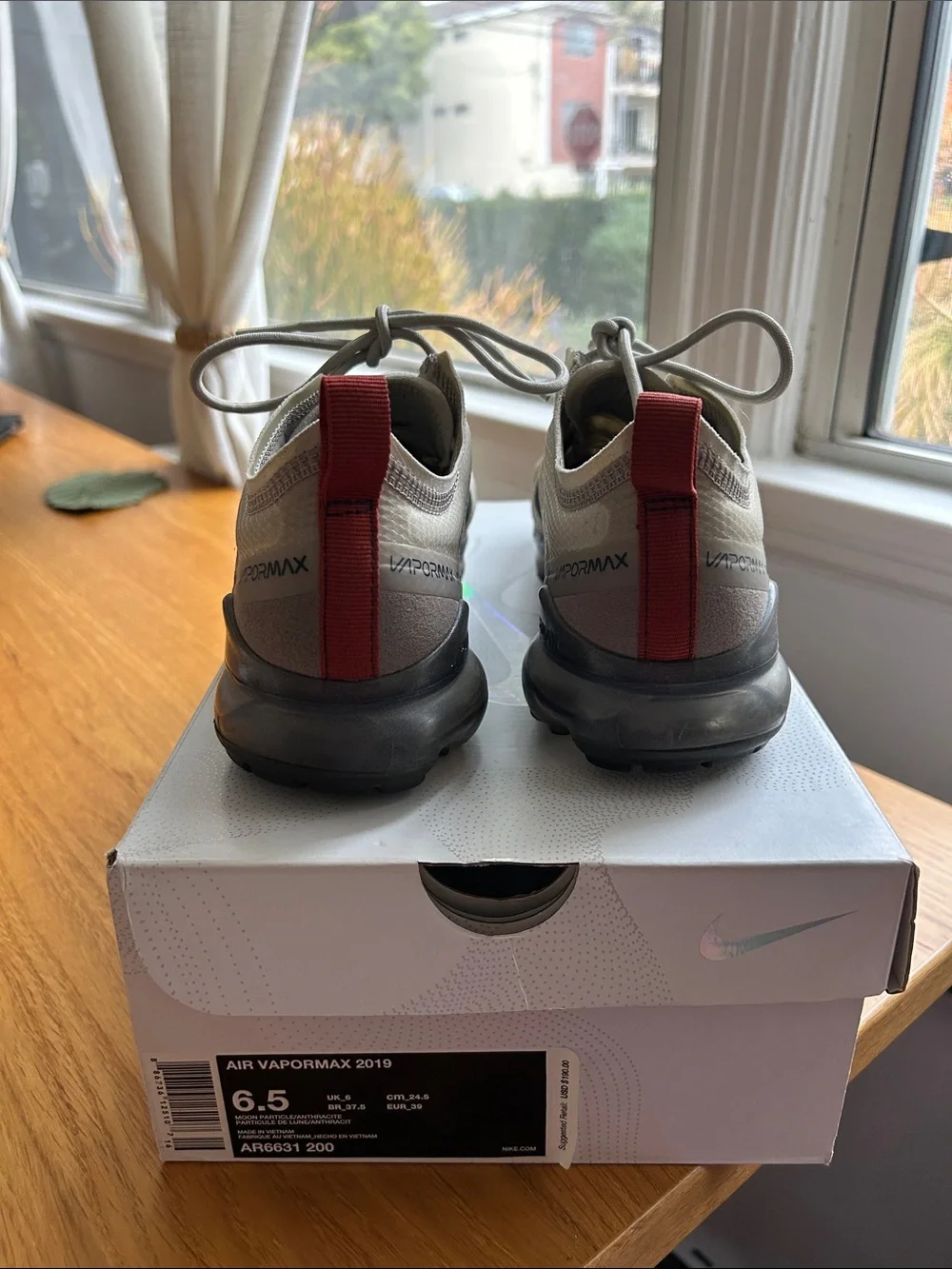 Nike Women’s Sneakers. Size 6.5. Vapormax. Good condition.